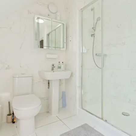 Luxury 5 Bed House With Hot Tub Nr Bicester Village Exterior photo