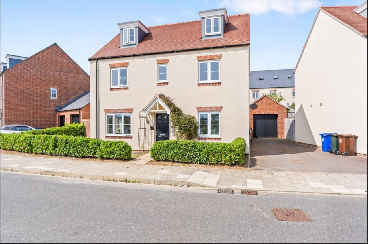 Luxury 5 Bed House With Hot Tub Nr Village *