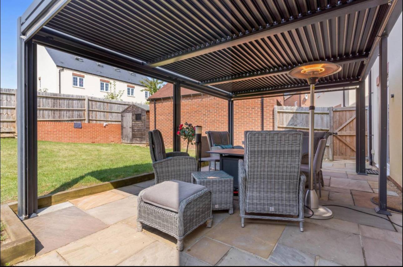 Holiday home Luxury 5 Bed House With Hot Tub Nr Village Bicester