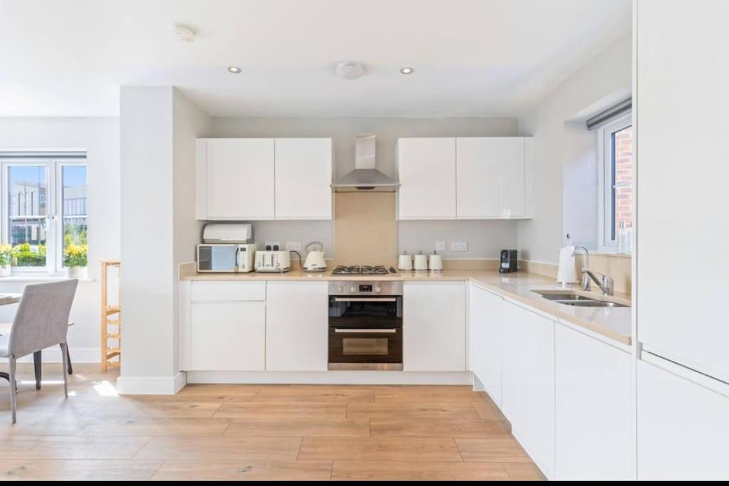 Luxury 5 Bed House With Hot Tub Nr Village * Bicester
