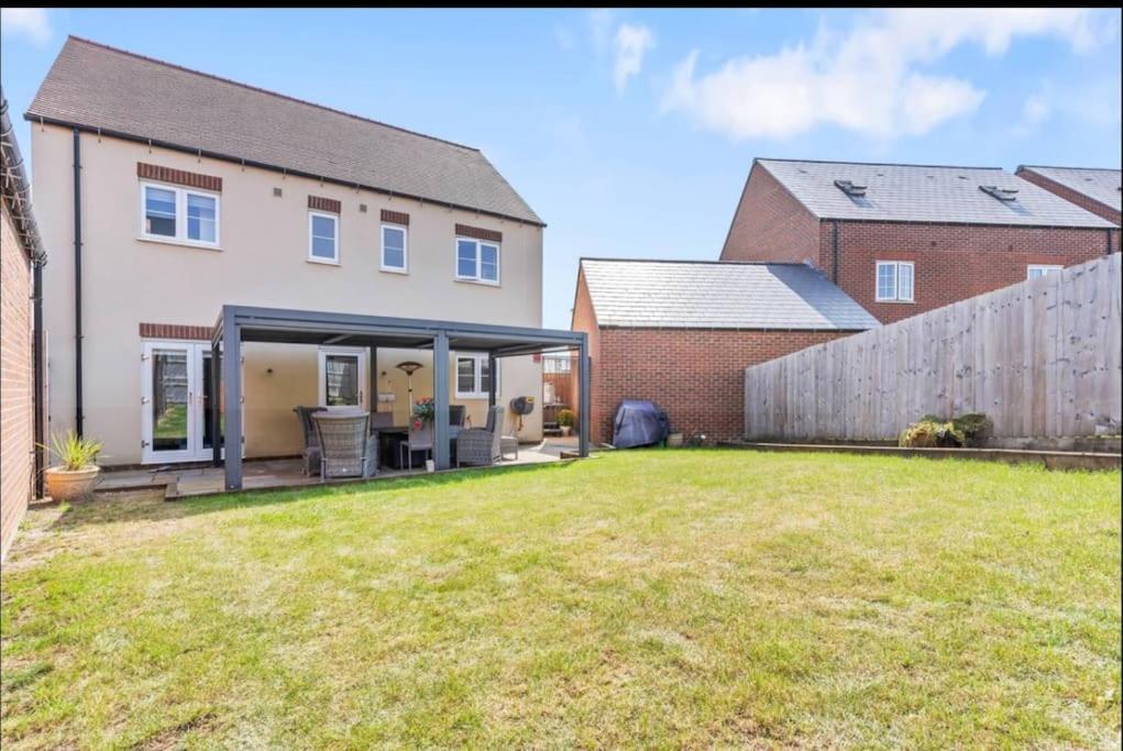 Luxury 5 Bed House With Hot Tub Nr Village