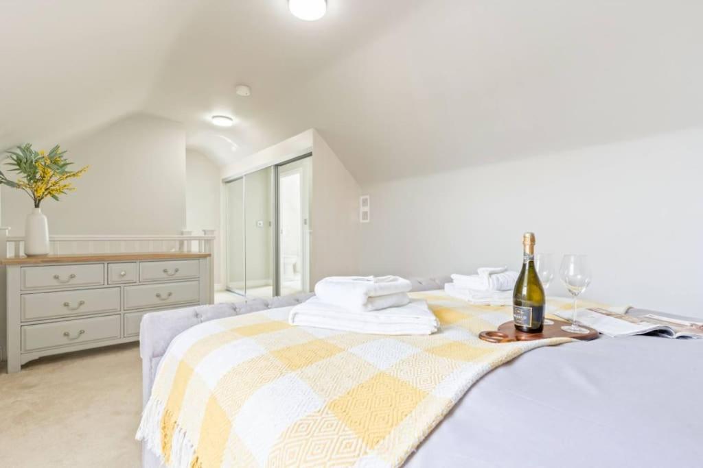 Luxury 5 Bed House With Hot Tub Nr Village