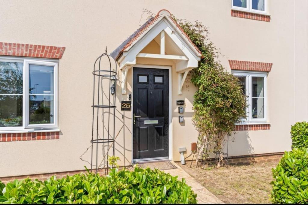 Luxury 5 Bed House With Hot Tub Nr Village *