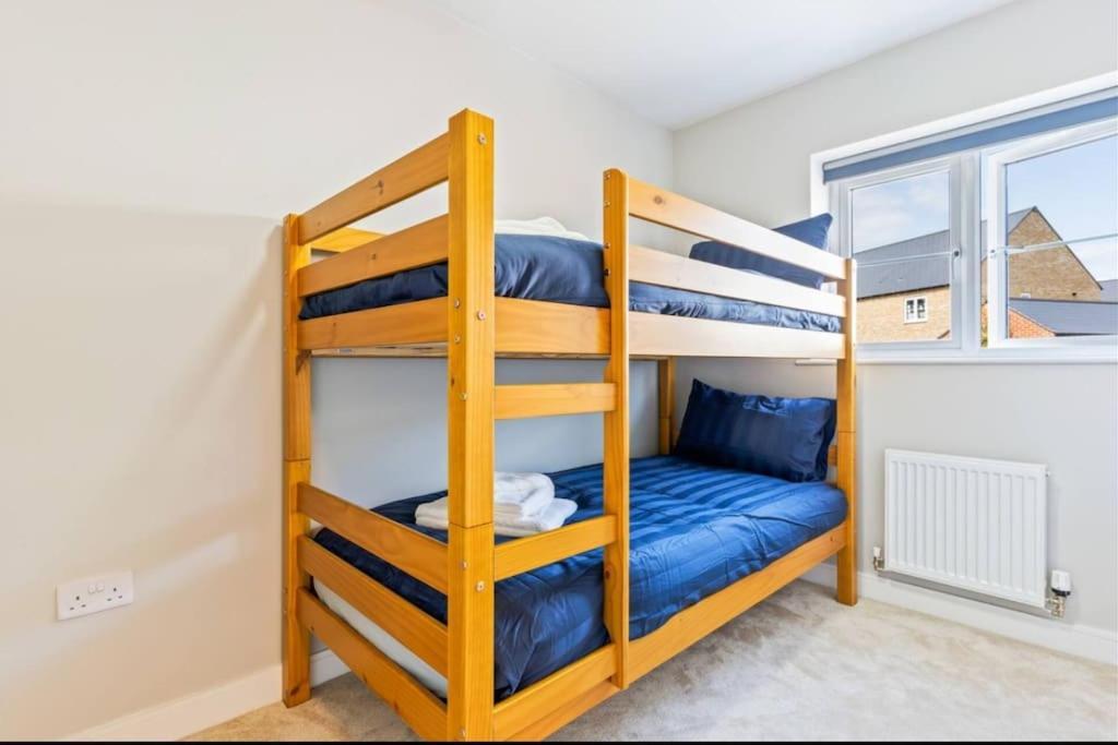 Luxury 5 Bed House With Hot Tub Nr Village Holiday home *